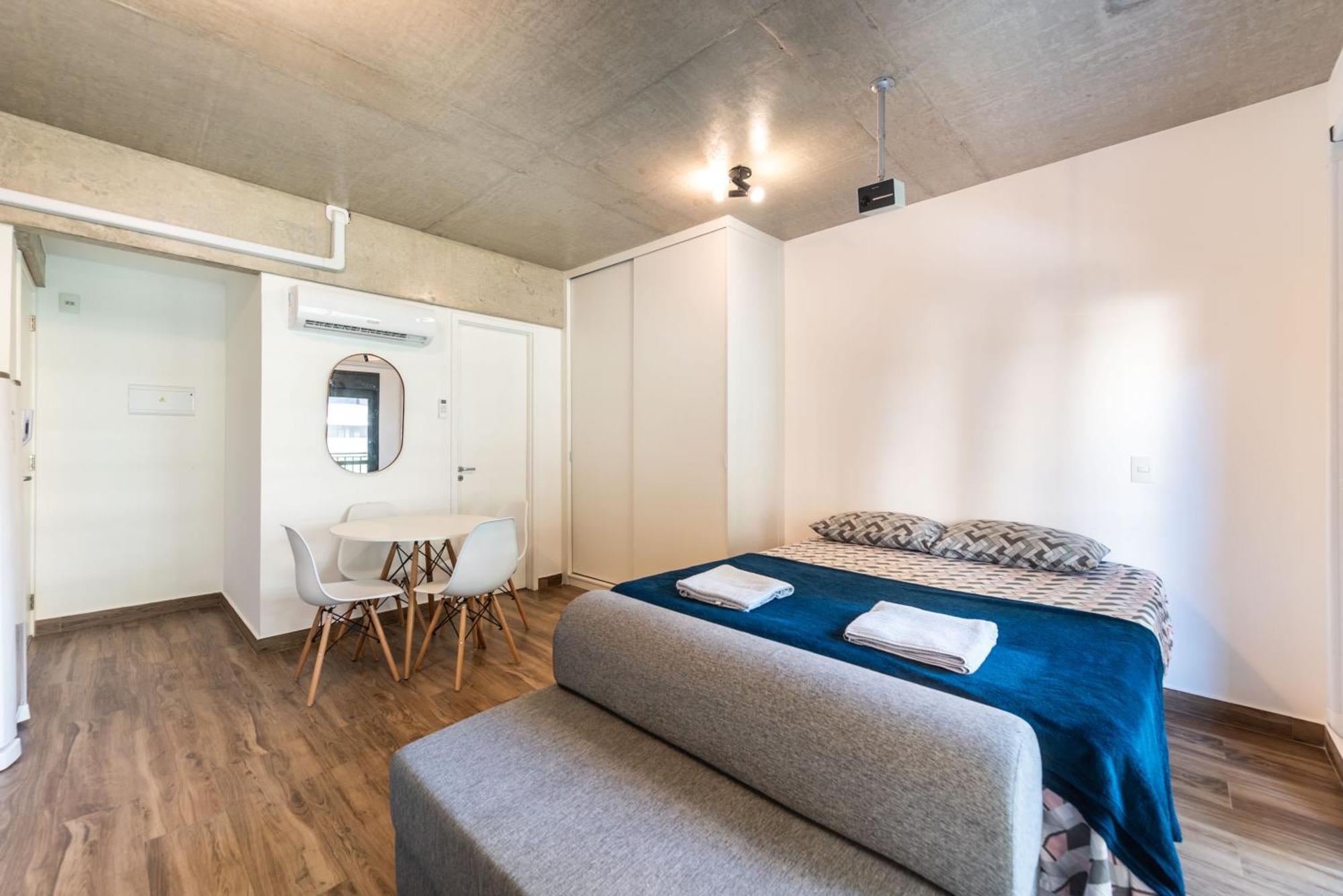 21 - Cozy New Studio, Movie Screen Apartamento